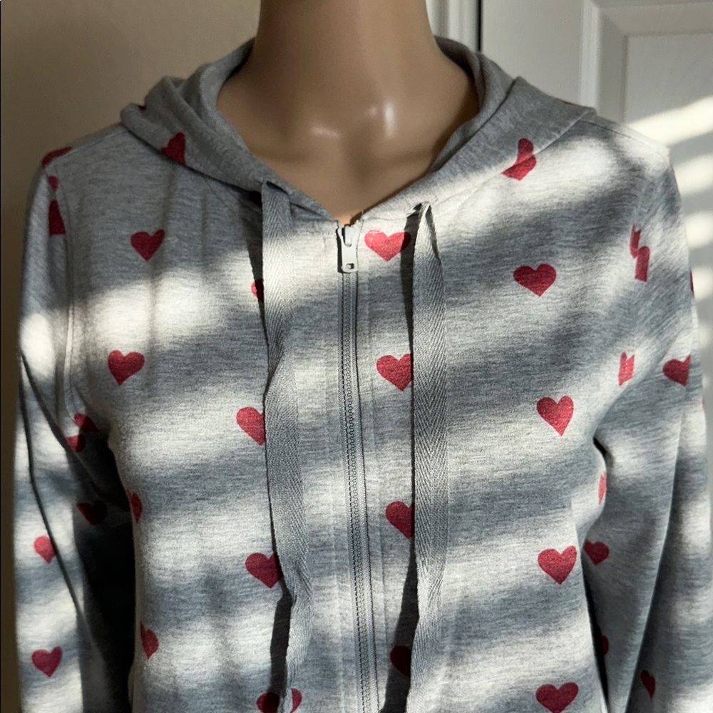 Style & Co. Gray Hoodie with Red Heart Pattern Size M. - Picture 4 of 16